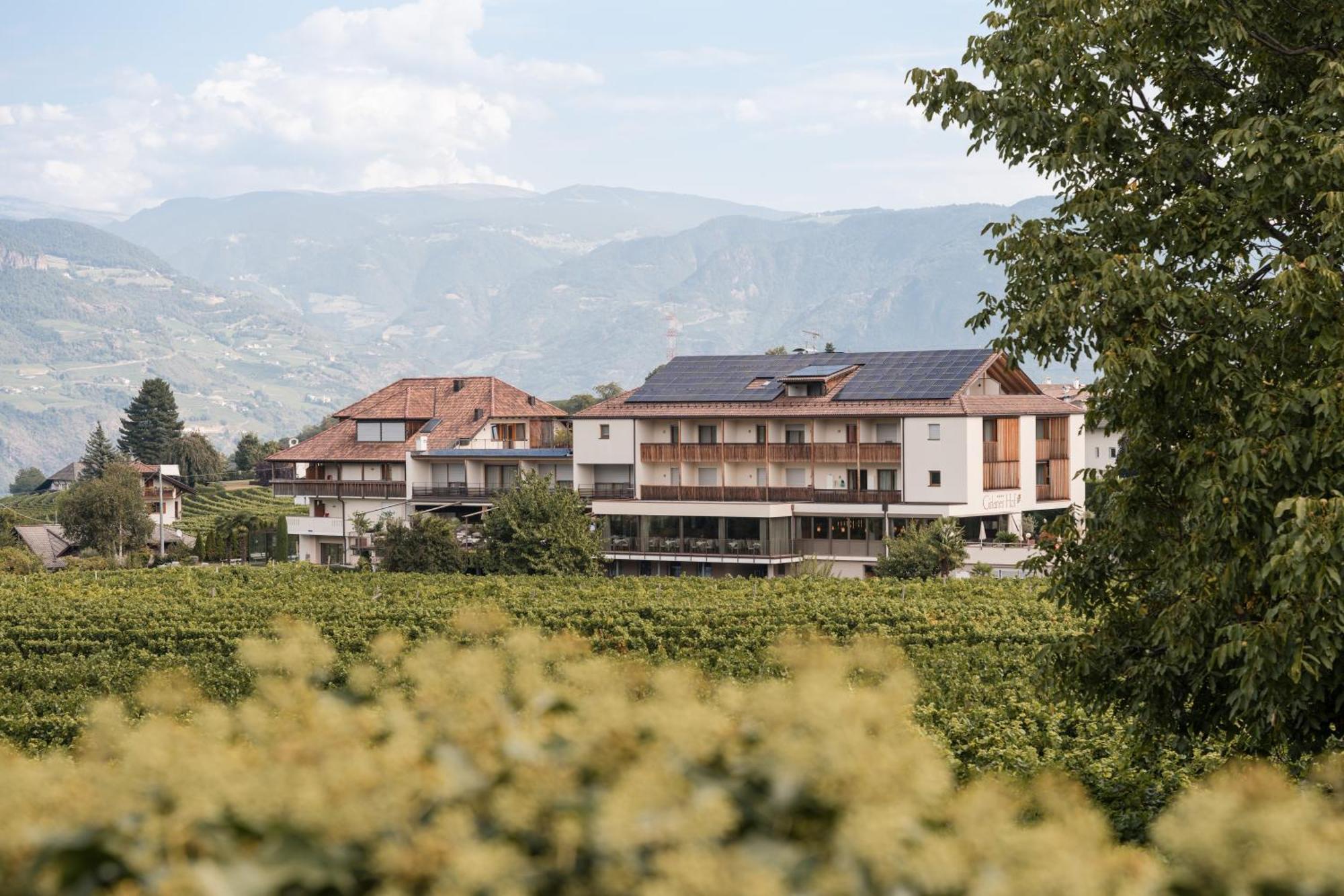 Hotel Girlanerhof Апиано сула Страда дел Вино Екстериор снимка
