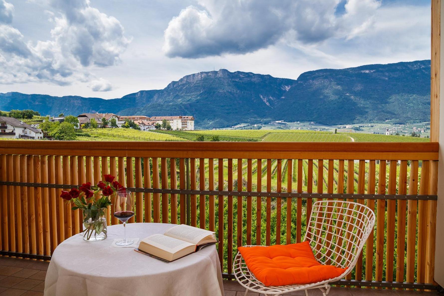 Hotel Girlanerhof Апиано сула Страда дел Вино Стая снимка