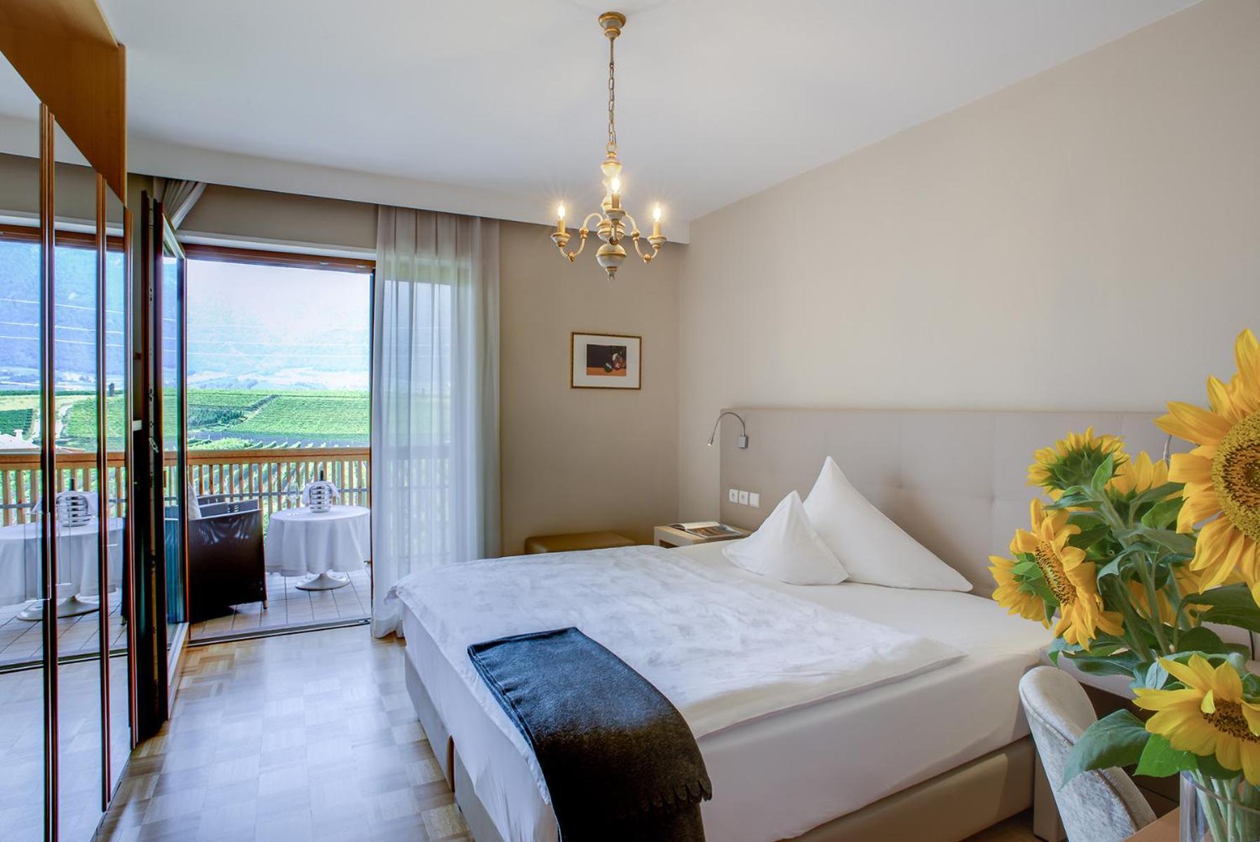 Hotel Girlanerhof Апиано сула Страда дел Вино Стая снимка